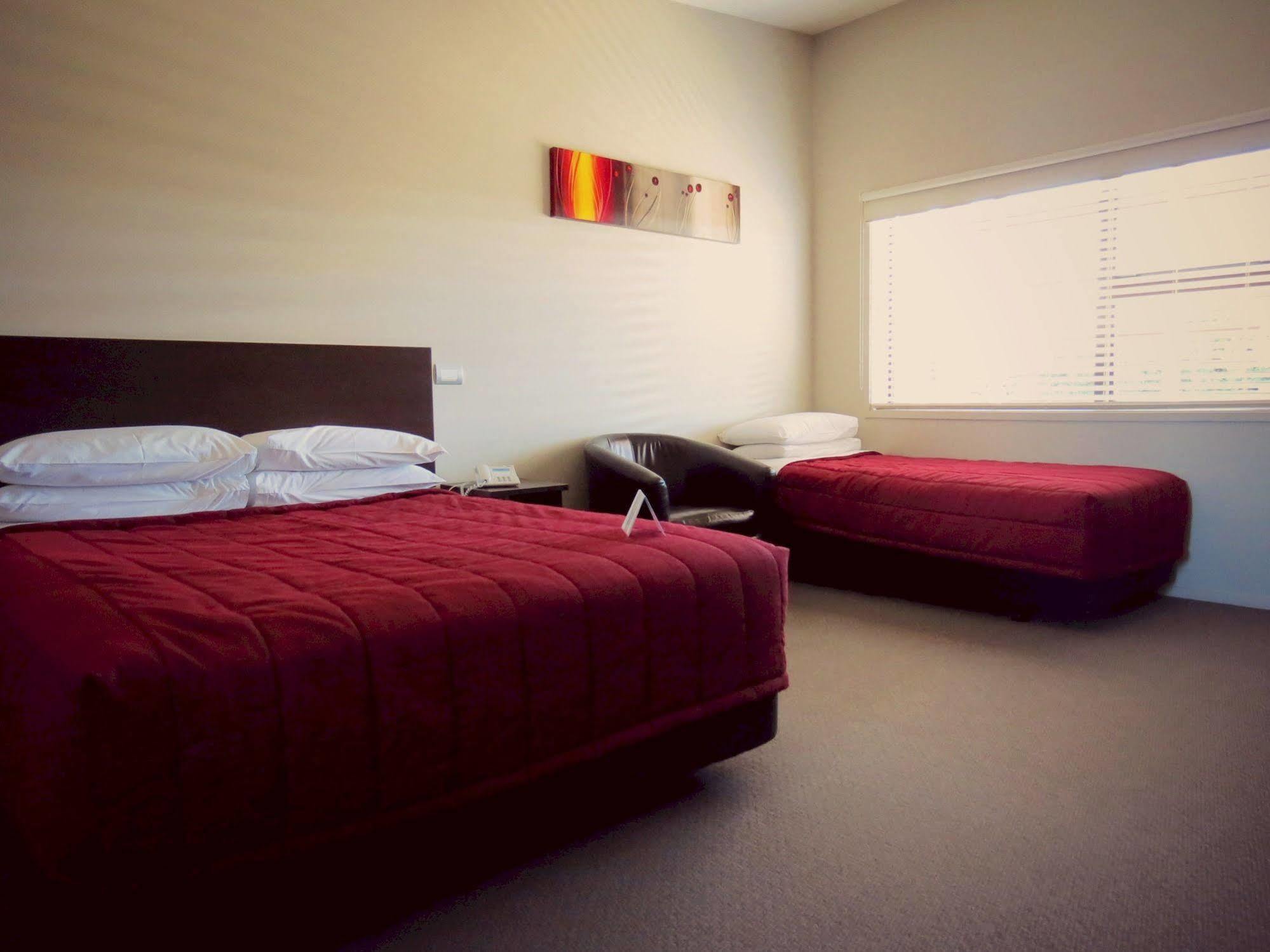 Amity Court Motel Стратфорд Екстериор снимка