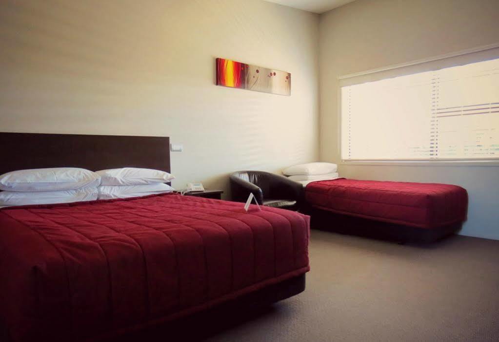 Amity Court Motel Стратфорд Екстериор снимка